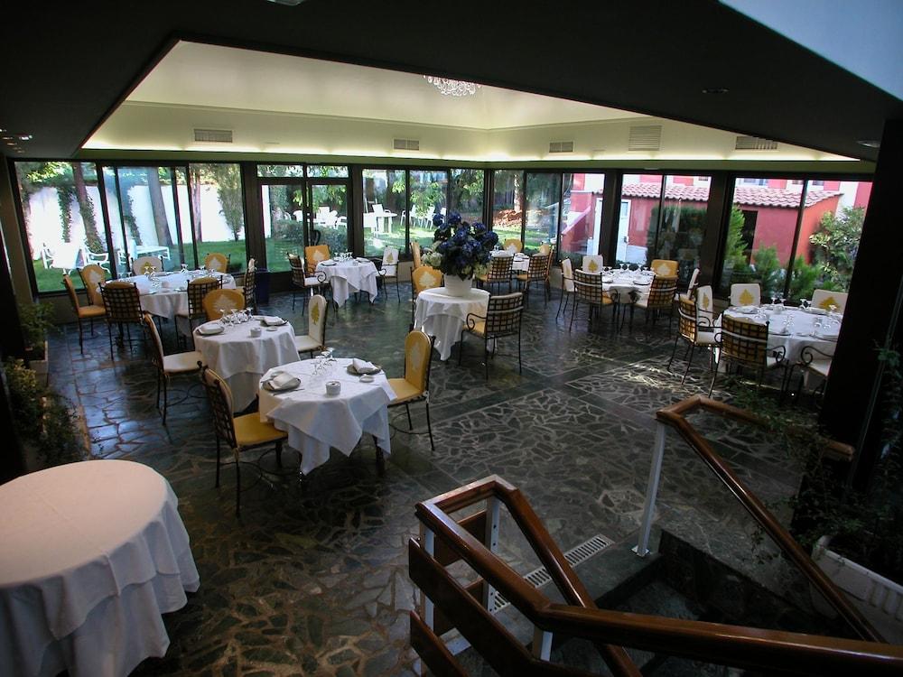 Conde Aznar Hotel Jaca Exterior foto