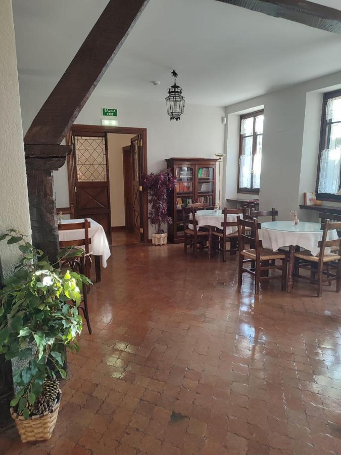 Conde Aznar Hotel Jaca Exterior foto