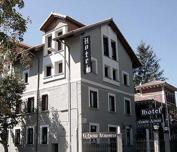 Conde Aznar Hotel Jaca Exterior foto